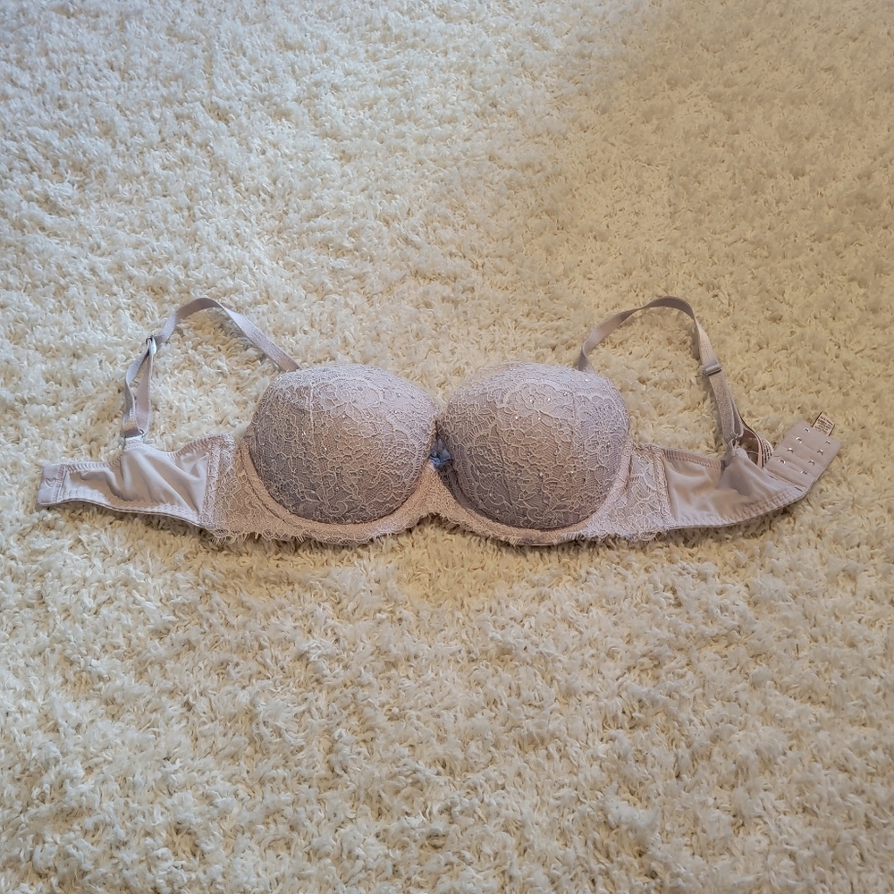 Victoria's Secret Dream Angel's Lined Demi Cream Color Lace Padded Bra 32DD
